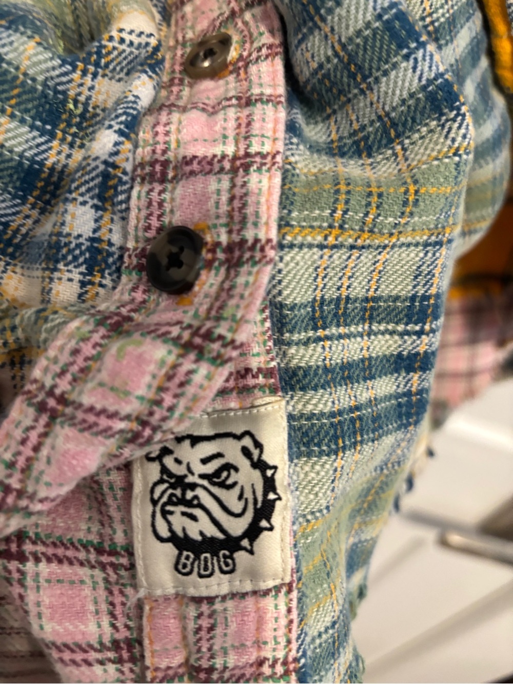 BDG Patchwork Plaid Oversized Button-Down Shirt. Size M - Picture 5 of 7